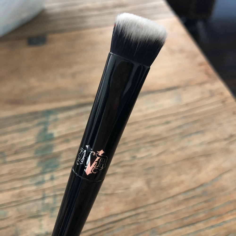 Lock-It Edge Concealer Brush #40